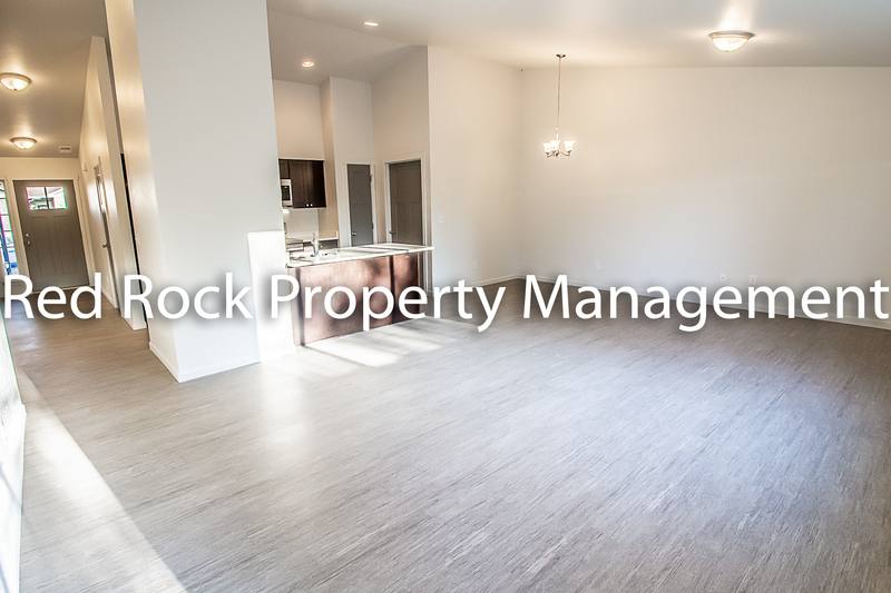 Townhouse for rent at 2606 N Arties Lane, Greenacres, WA 99016