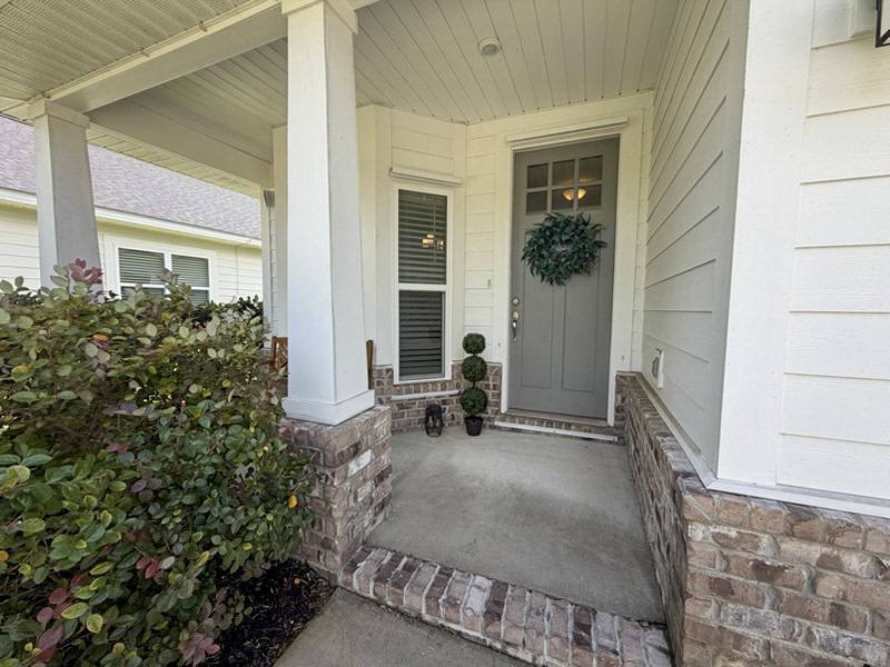 House for rent at 593 Riverwalk Circle, Freeport, FL 32439