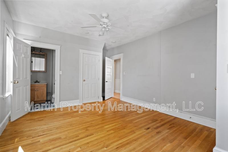 Apartment for rent at 146 Beech St #1, Belmont, MA 02478