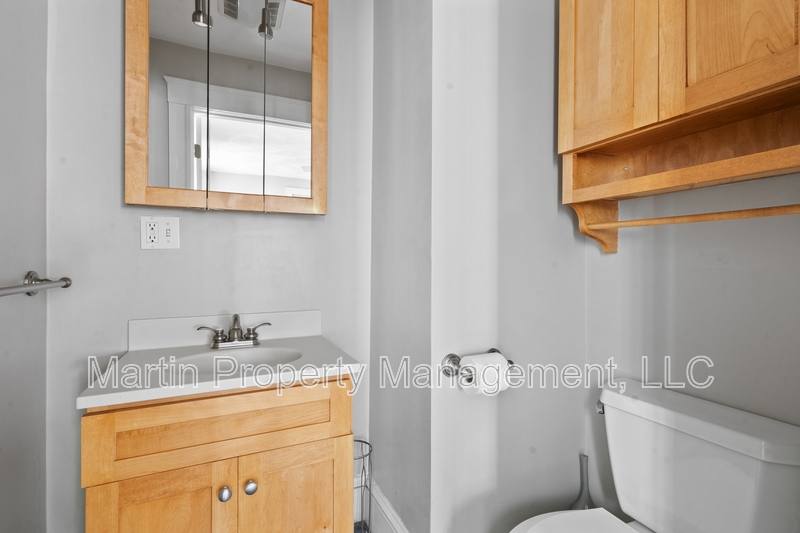 Apartment for rent at 146 Beech St #1, Belmont, MA 02478