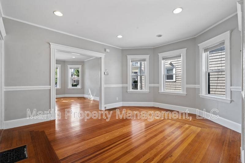 Apartment for rent at 146 Beech St #1, Belmont, MA 02478