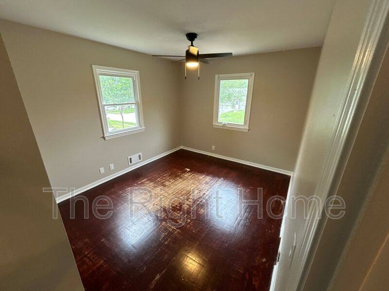 House for rent at 6929 N 64th St, Omaha, NE 68152