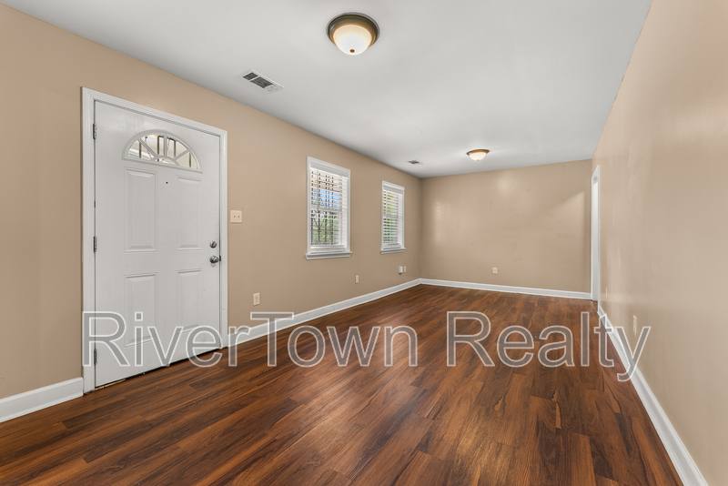 House for rent at 1204 Margaret Rd, Memphis, TN 38109