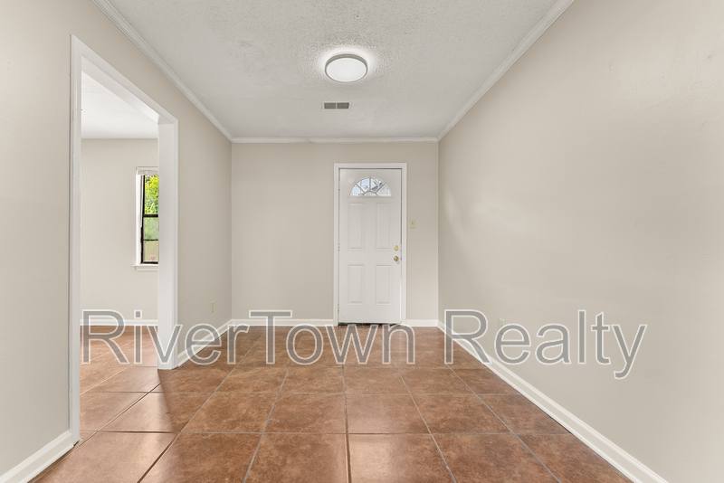 House for rent at 4585 Berrypick Lane S, Memphis, TN 38141