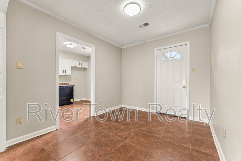 House for rent at 4585 Berrypick Lane S, Memphis, TN 38141