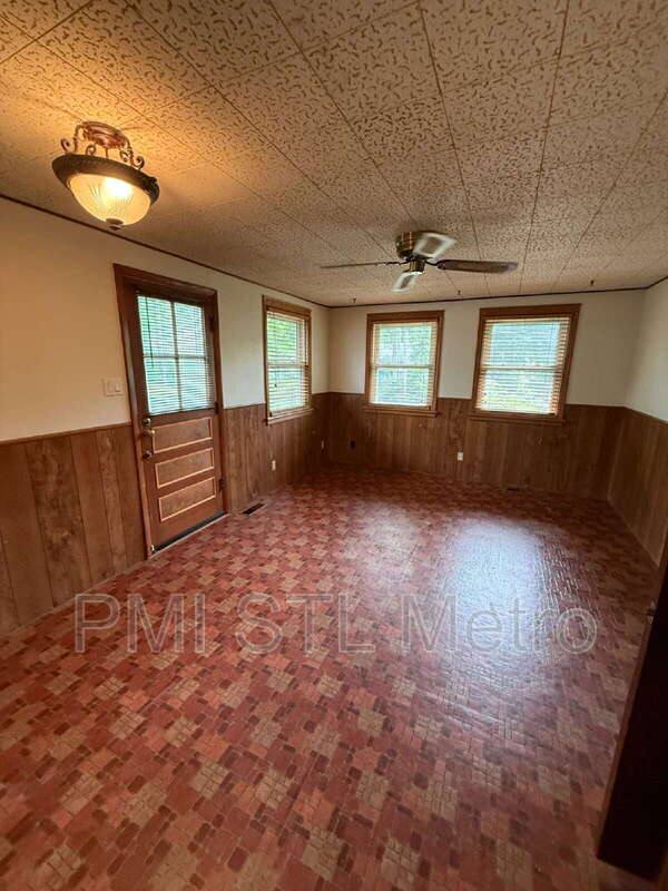 House for rent at 1238 Hoyt Dr, Saint Louis, MO 63137
