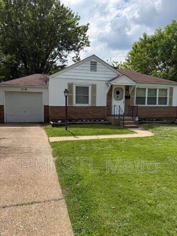 House for rent at 1238 Hoyt Dr, Saint Louis, MO 63137