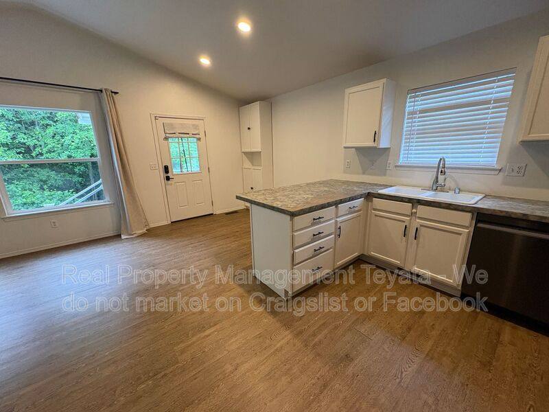 House for rent at 3129 Arbor St, Mount Vernon, WA 98273