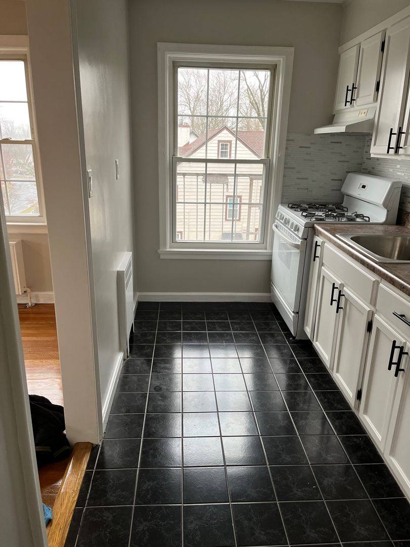 Apartment for rent at 190 Millburn Ave, Millburn, NJ 07041