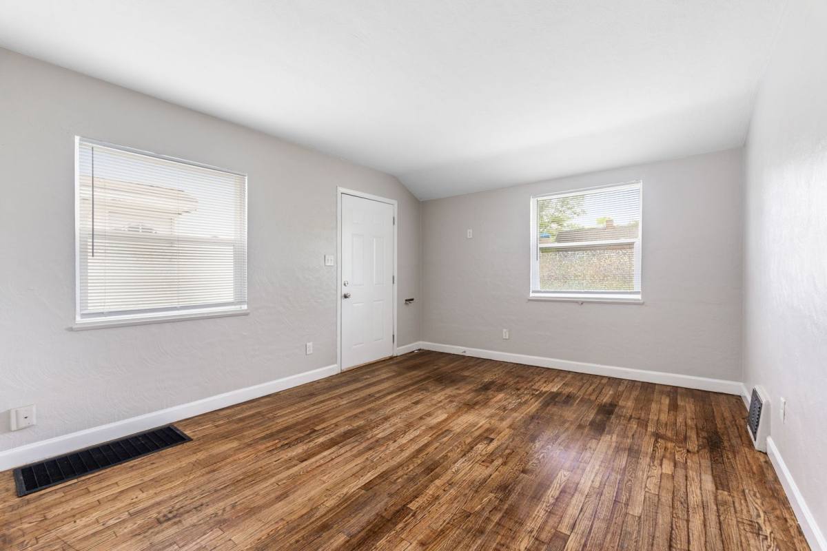 Apartment for rent at 388-390 S Powell Ave, Columbus, OH 43204