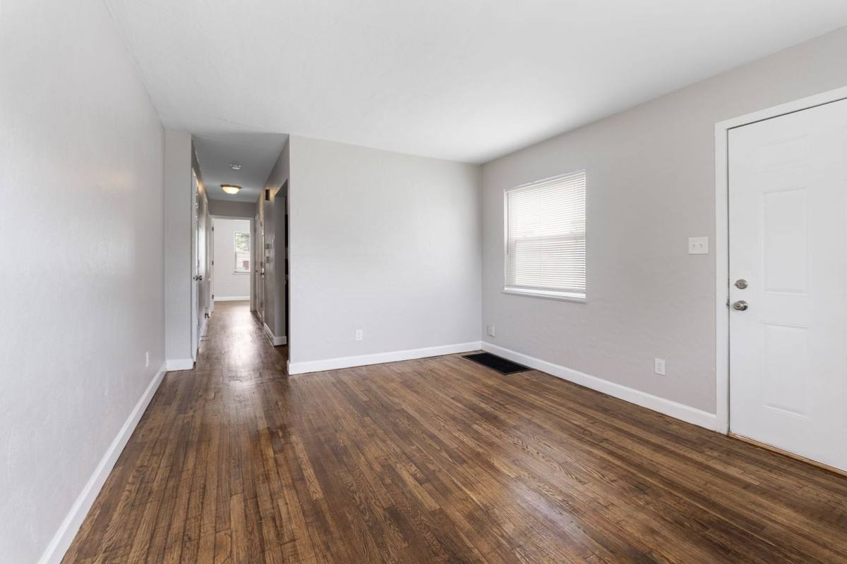 Apartment for rent at 388-390 S Powell Ave, Columbus, OH 43204