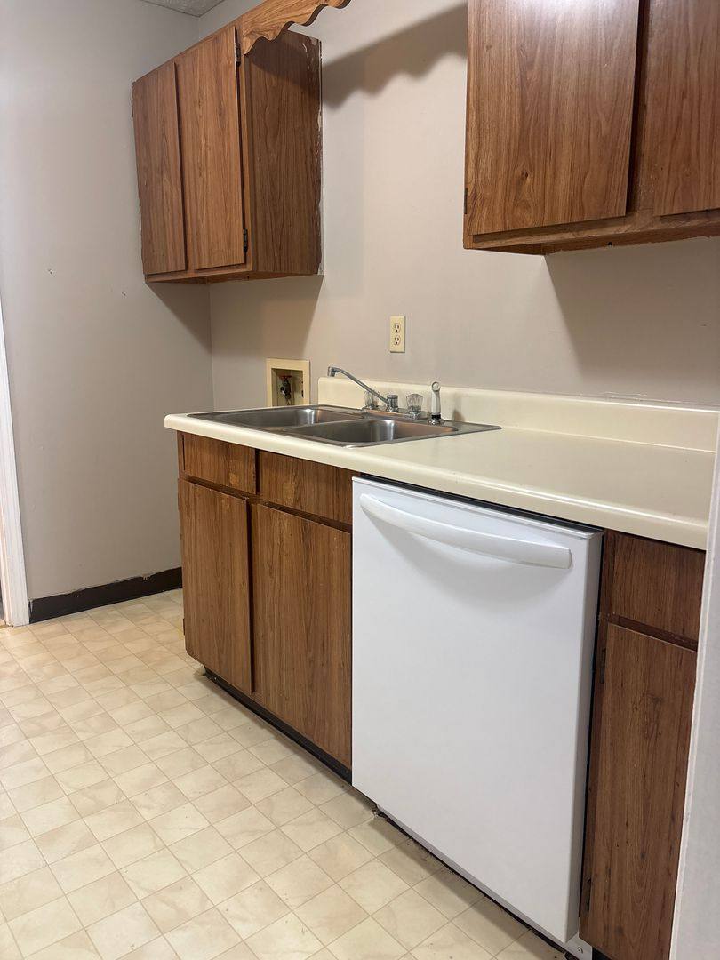 Apartment for rent at 1040 N Highland, Jackson, TN 38301