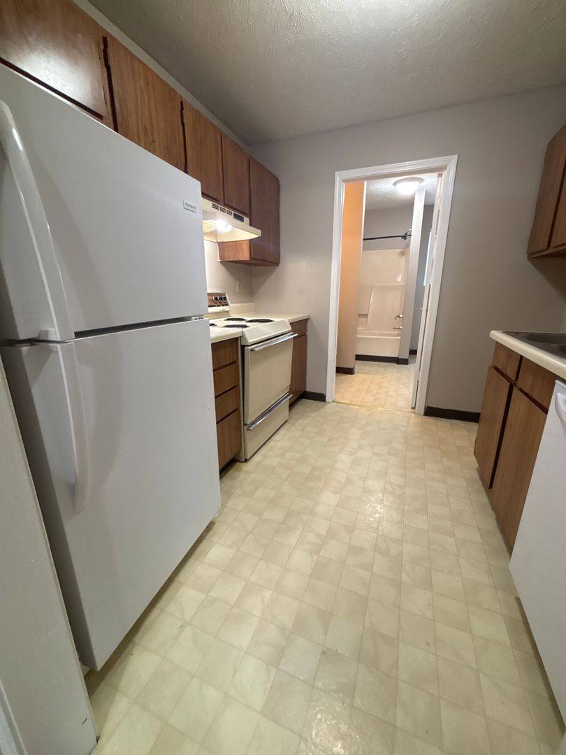 Apartment for rent at 1040 N Highland, Jackson, TN 38301