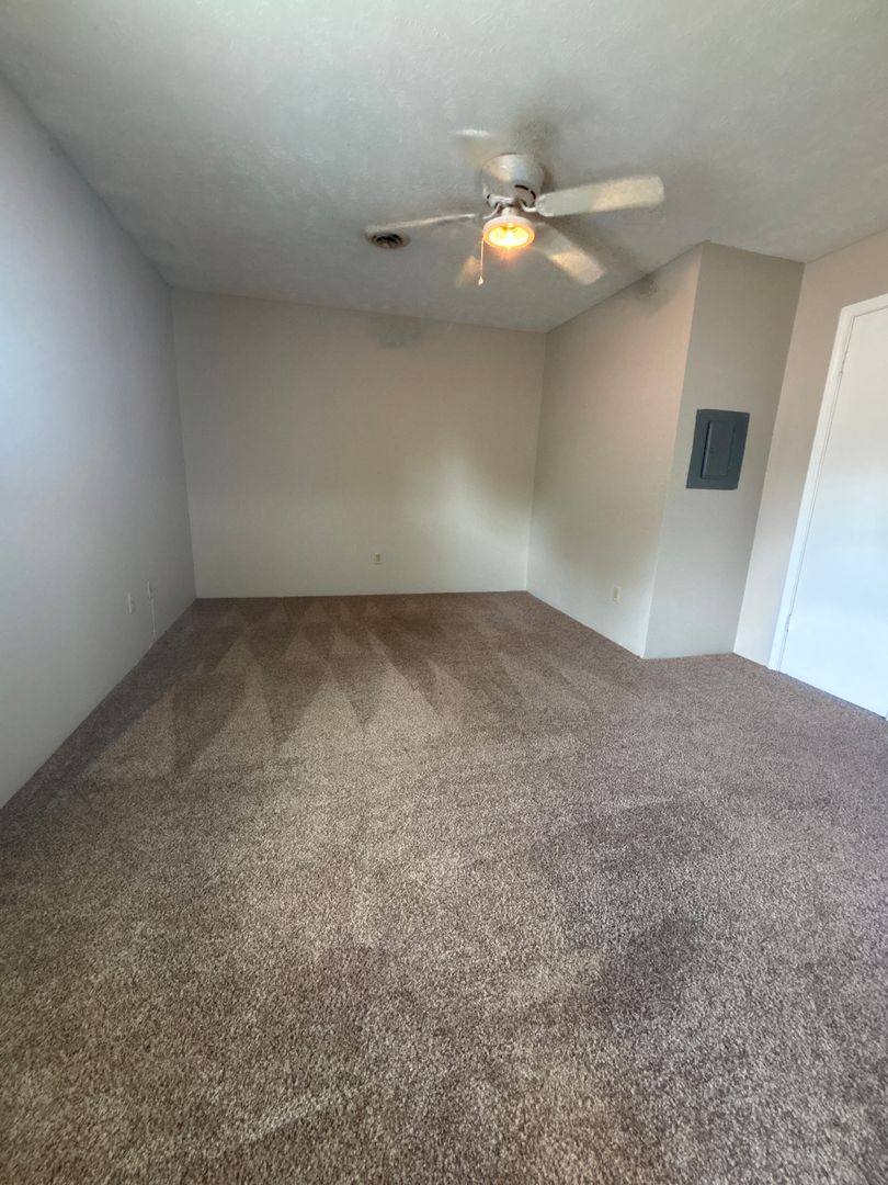 Apartment for rent at 1040 N Highland, Jackson, TN 38301