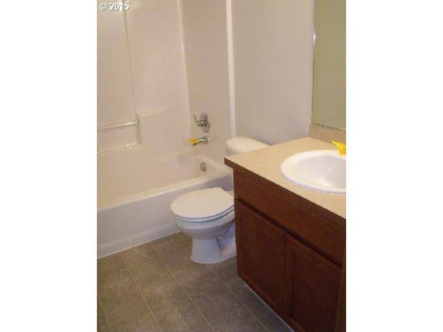 House for rent at 7711 NE 92nd Ave, Vancouver, WA 98662
