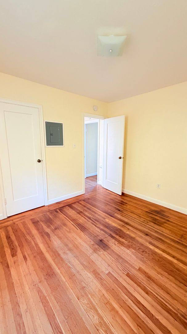 Apartment for rent at 1215 Park St, Alameda, CA 94501
