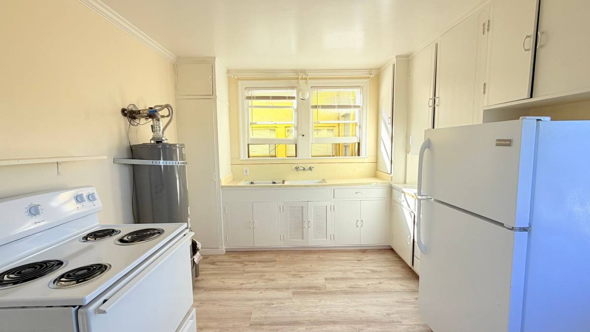 Apartment for rent at 1215 Park St, Alameda, CA 94501