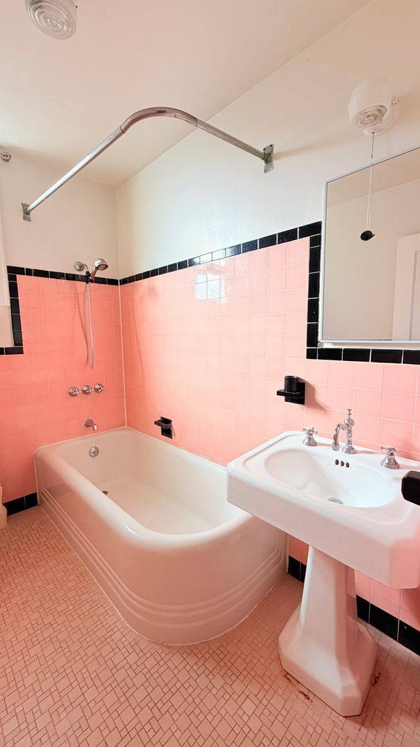 Apartment for rent at 1215 Park St, Alameda, CA 94501