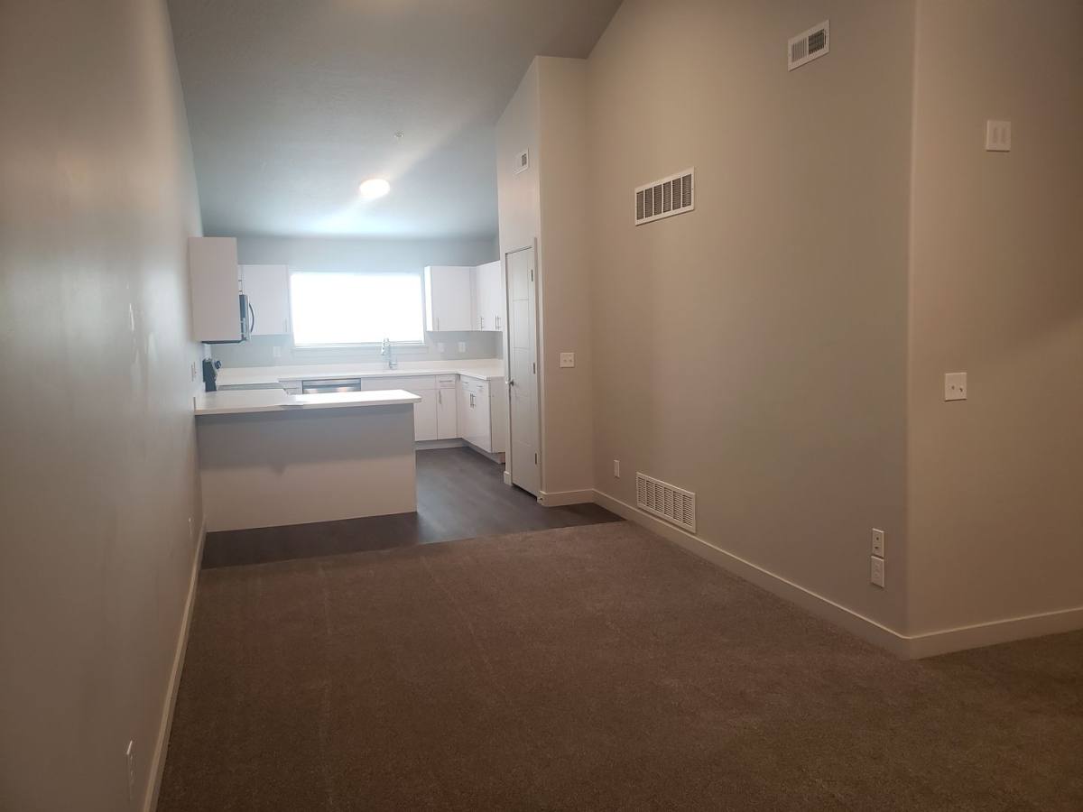 Condo for rent at 572 S 100 W, Springville, UT 84663