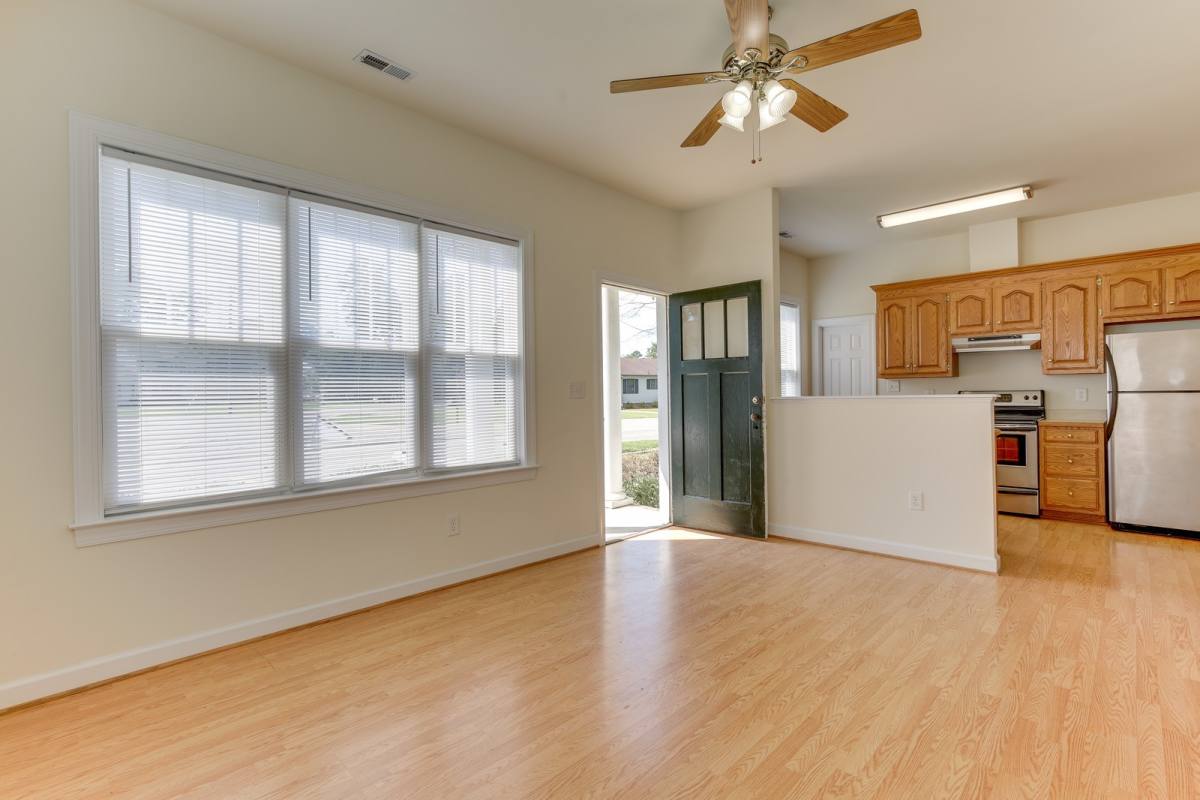 House for rent at 955 Poquoson Ave, Poquoson, VA 23662