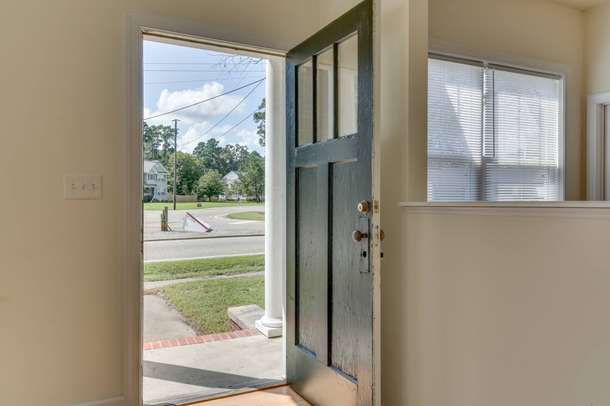 House for rent at 955 Poquoson Ave, Poquoson, VA 23662