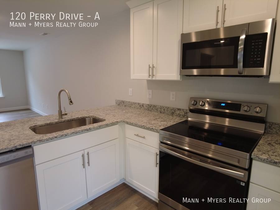 Townhouse for rent at 120 Perry Dr #A, Boiling Springs, SC 29316