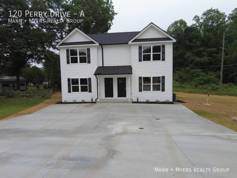 Townhouse for rent at 120 Perry Dr #A, Boiling Springs, SC 29316