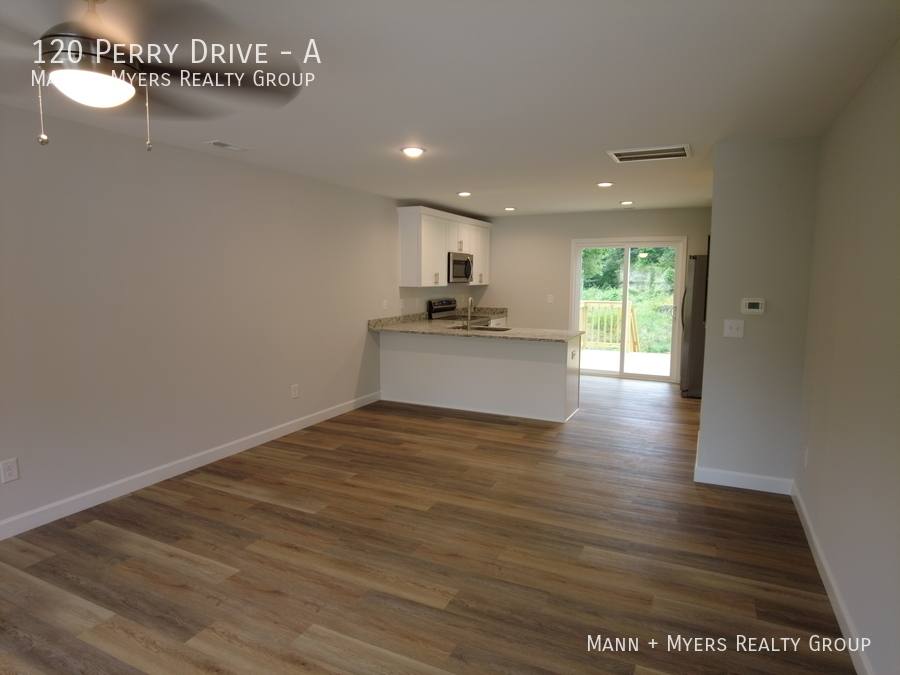 Townhouse for rent at 120 Perry Dr #A, Boiling Springs, SC 29316