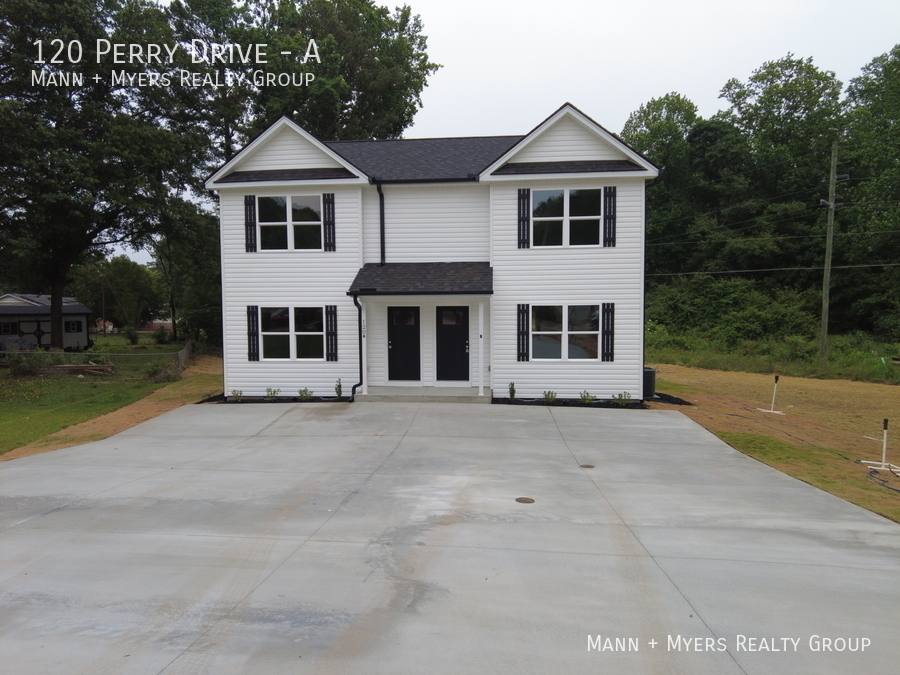 Townhouse for rent at 120 Perry Dr #A, Boiling Springs, SC 29316