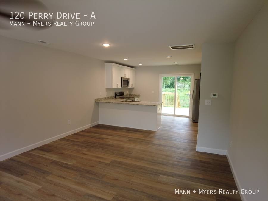 Townhouse for rent at 120 Perry Dr #A, Boiling Springs, SC 29316