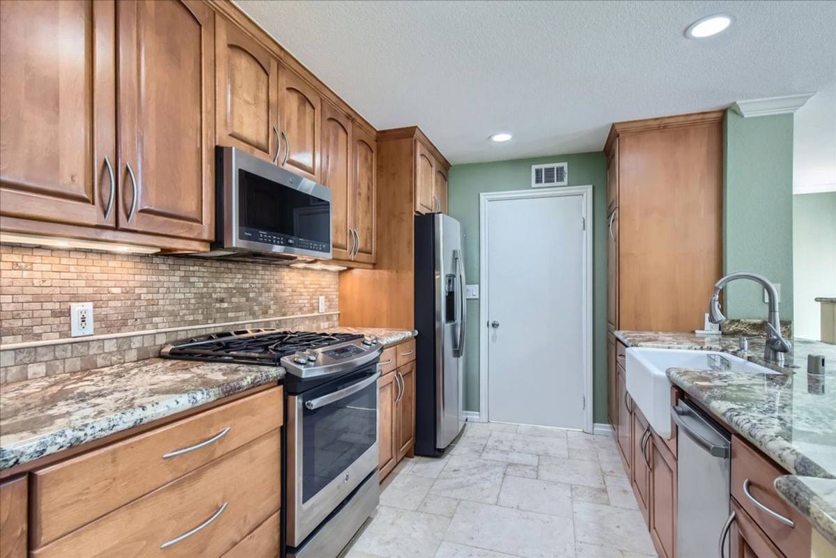 Townhouse for rent at 5020 Codorniz Way #17, Oceanside, CA 92057