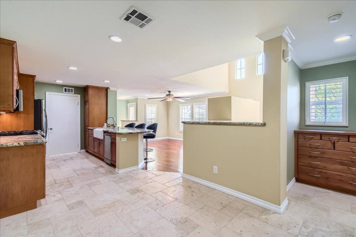 Townhouse for rent at 5020 Codorniz Way #17, Oceanside, CA 92057
