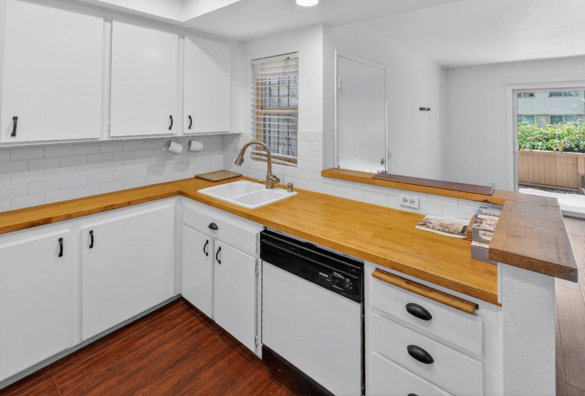 Condo for rent at 5914 Rancho Mission Rd, San Diego, CA 92108