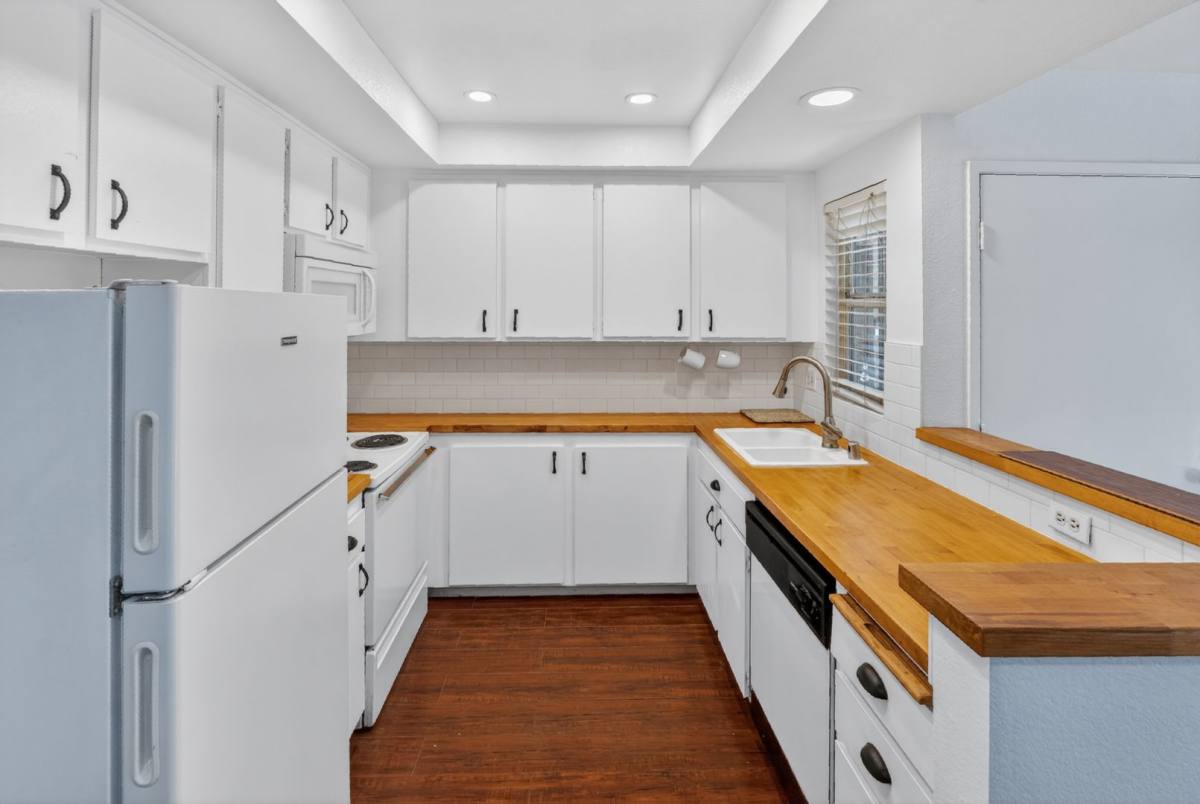 Condo for rent at 5914 Rancho Mission Rd, San Diego, CA 92108