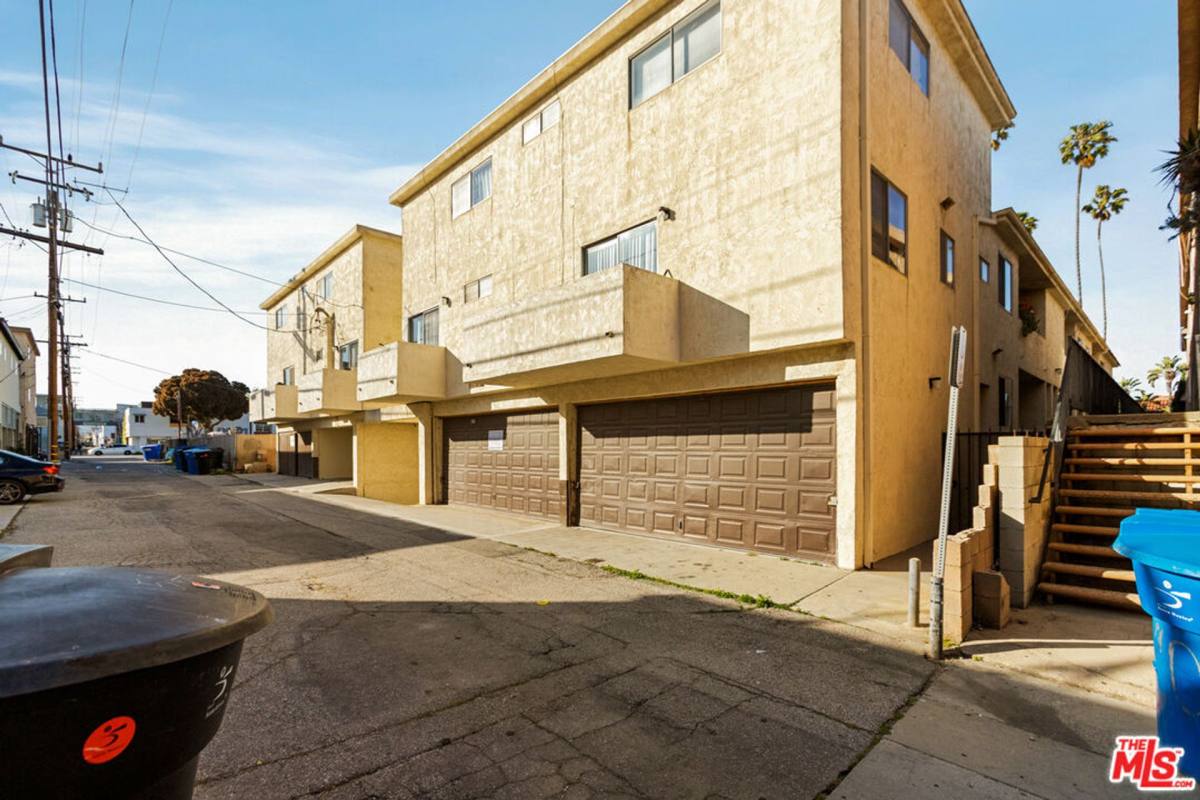 Apartment for rent at 1518-1522 Euclid St, Santa Monica, CA 90404