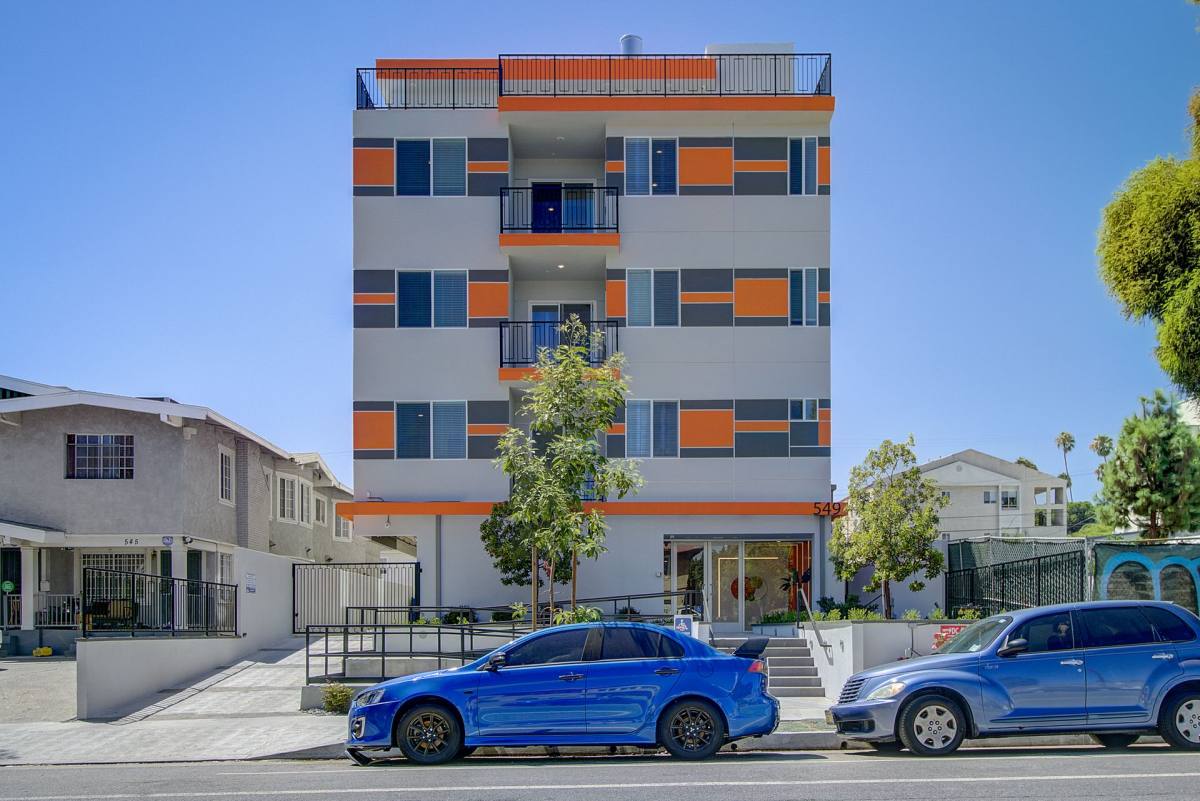 Apartment for rent at 549 N Heliotrope Dr, Los Angeles, CA 90004