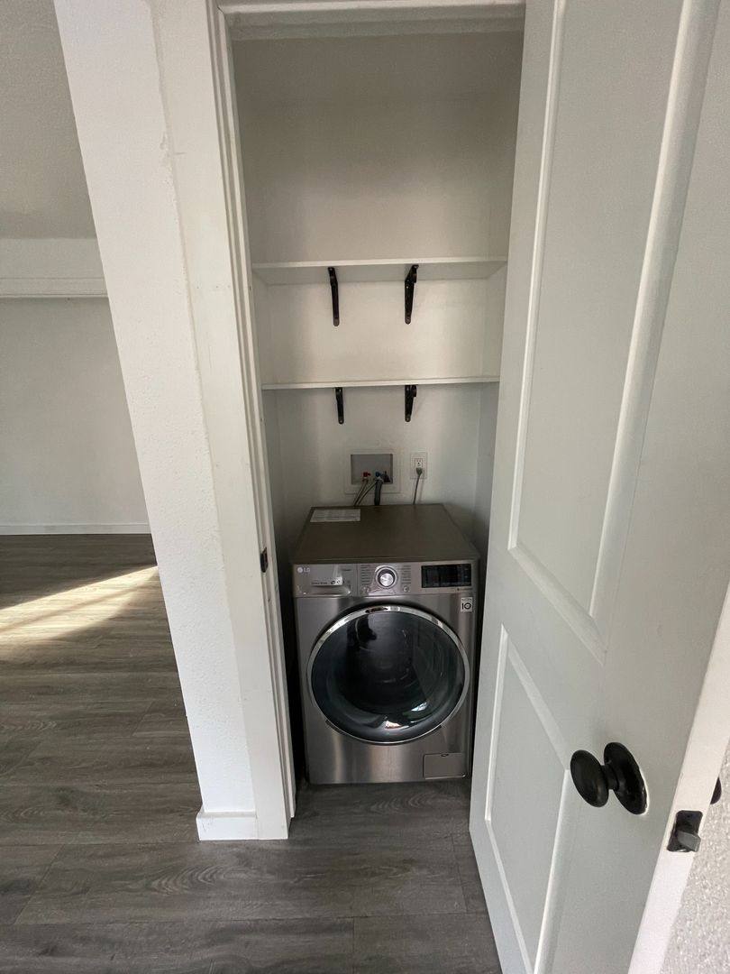 Apartment for rent at 327 N 4th St, Mount Vernon, WA 98273