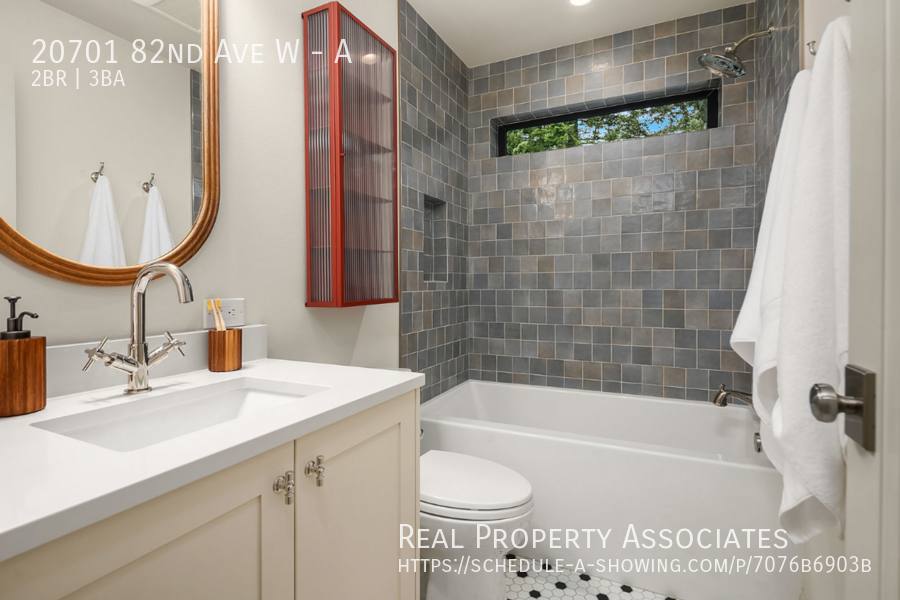 House for rent at 20701 82nd Ave W, Edmonds, WA 98026