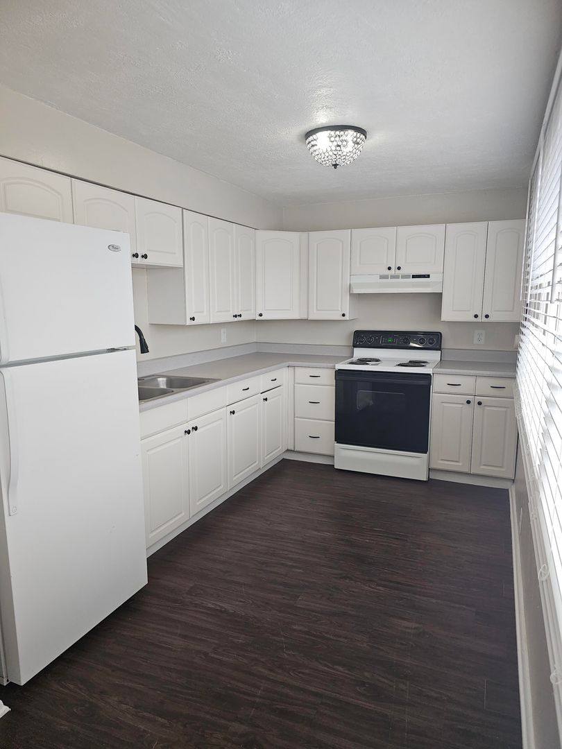 Apartment for rent at 1535 S 8th St, Colorado Springs, CO 80905