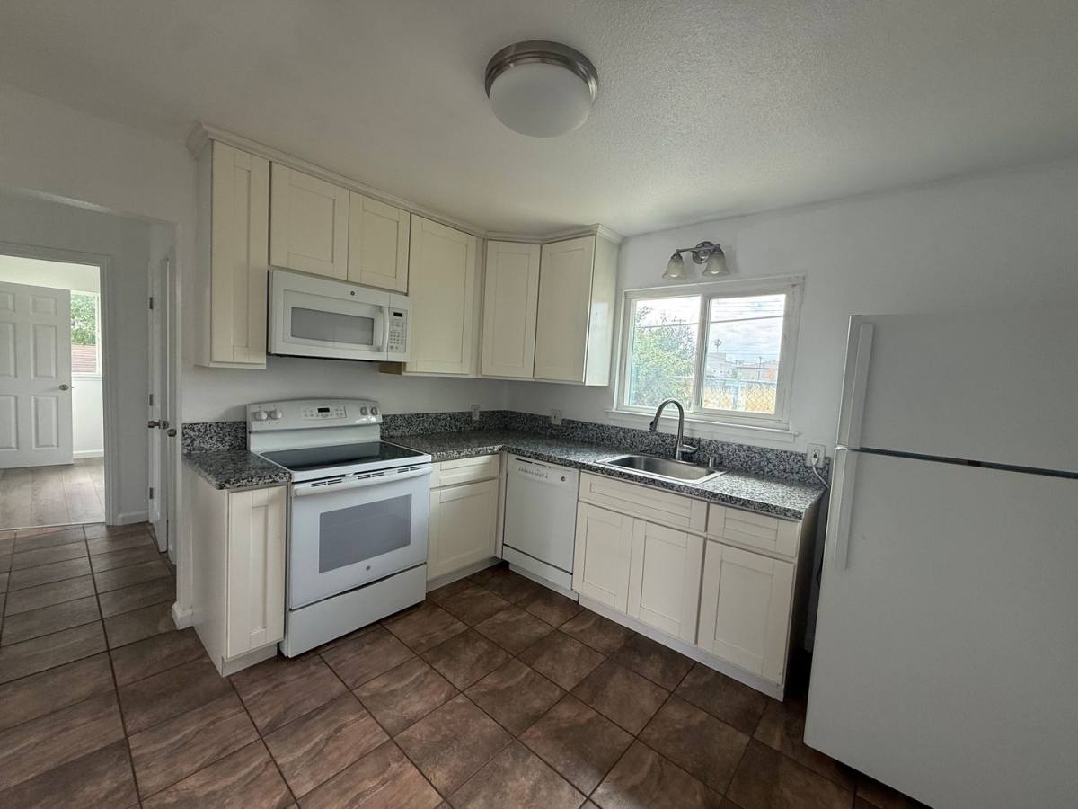 Apartment for rent at 2976 Wright St, Sacramento, CA 95821