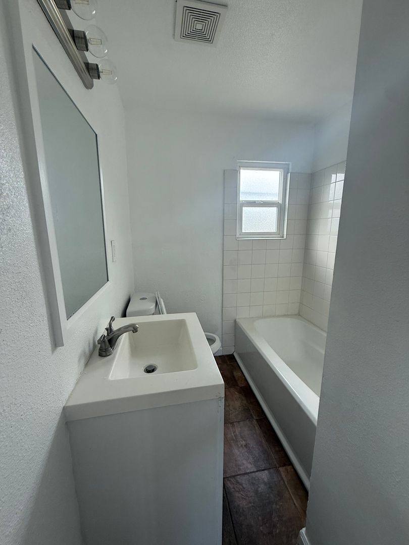 Apartment for rent at 2976 Wright St, Sacramento, CA 95821