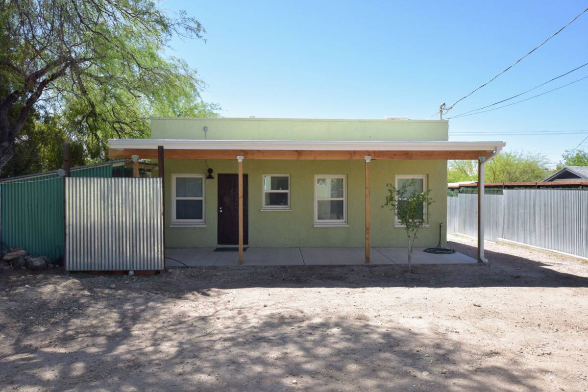 Townhouse for rent at 615 E Helen St, Tucson, AZ 85705