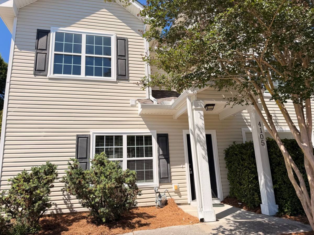 Townhouse for rent at 4105 Perrine St, Charleston, SC 29414