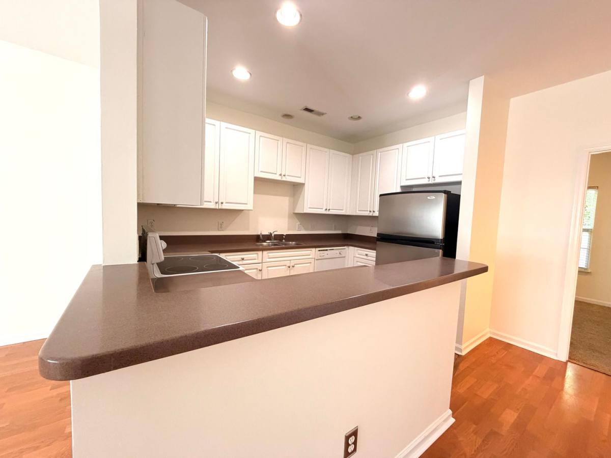 Townhouse for rent at 4105 Perrine St, Charleston, SC 29414