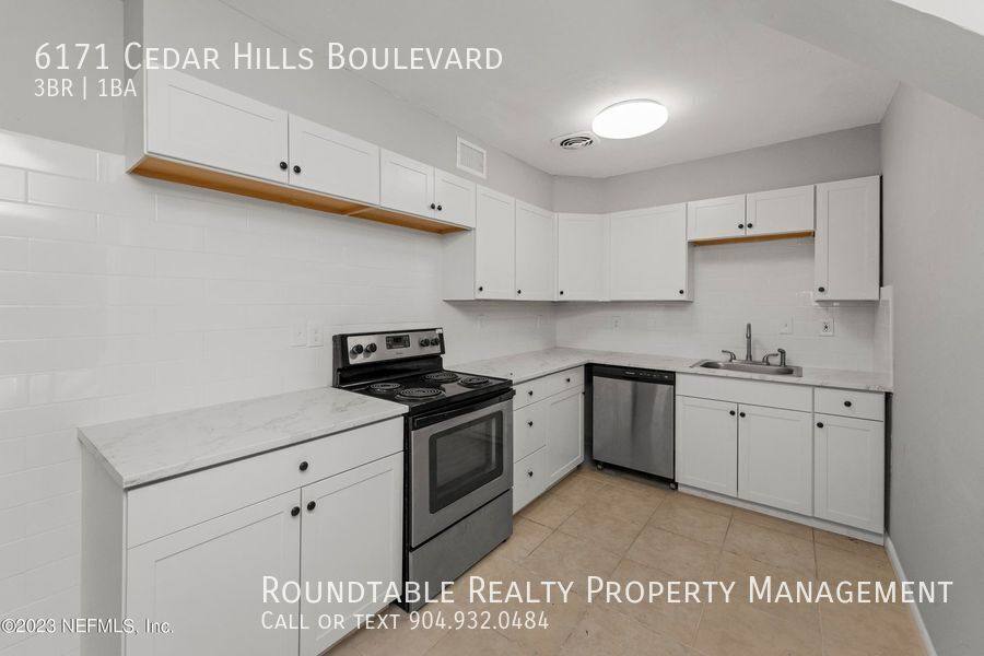 House for rent at 6171 Cedar Hills Blvd, Jacksonville, FL 32210