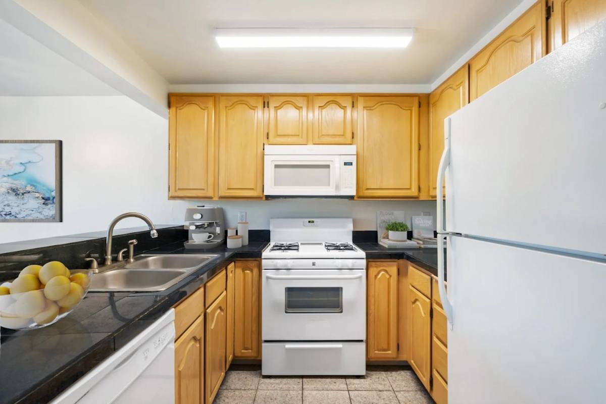Apartment for rent at 5670 Kitsap Way, Bremerton, WA 98312