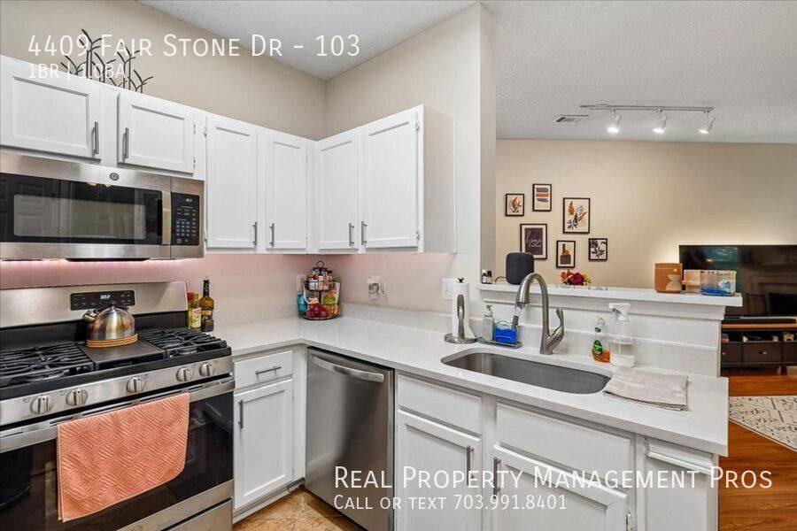 Apartment for rent at 4409 Fair Stone Dr #103, Fairfax, VA 22033