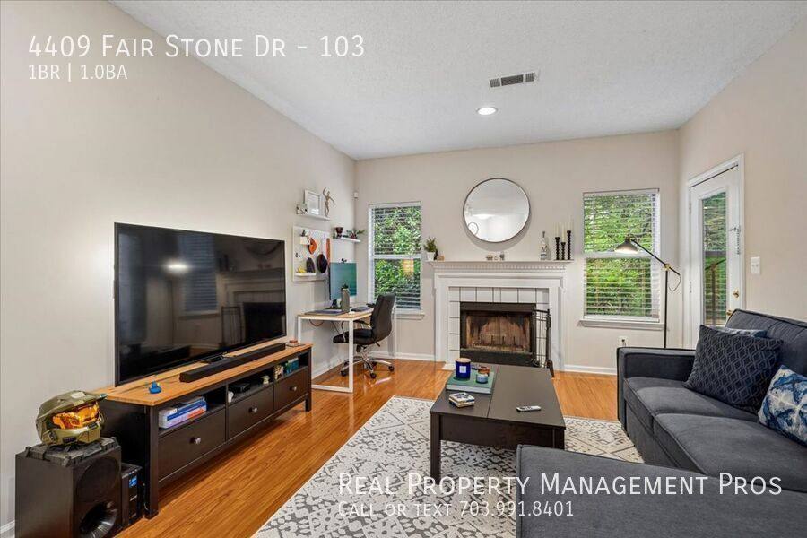 Apartment for rent at 4409 Fair Stone Dr #103, Fairfax, VA 22033