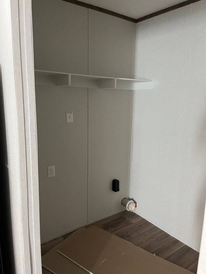 Apartment for rent at 6984 W Granger Lane, Orange, TX 77630
