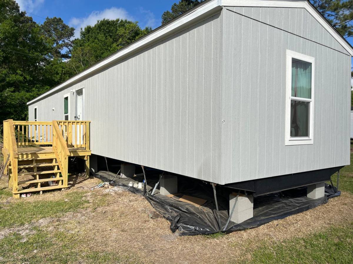 Apartment for rent at 6984 W Granger Lane, Orange, TX 77630